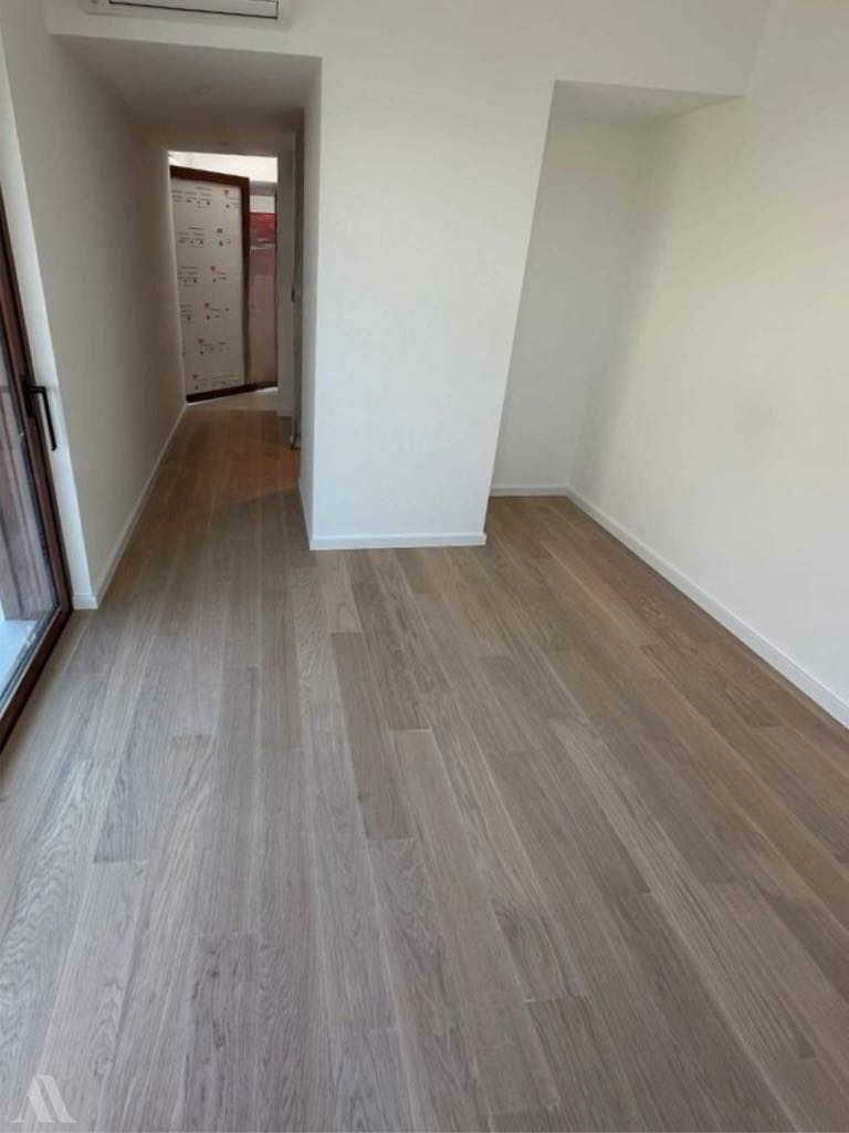 Fachgerechte Bodenverlegung von Laminat und Vinyl in Seeheim durch Majetic Raum & Ausbau